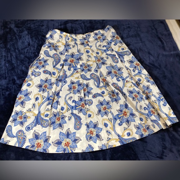 NWT Tommy Hilfiger Paisley Drop Waist Full A Line Skirt, Cream and Blue, Size 10 - Picture 7 of 7